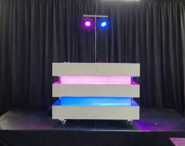 Witte stijlvolle DJ show | Set 1